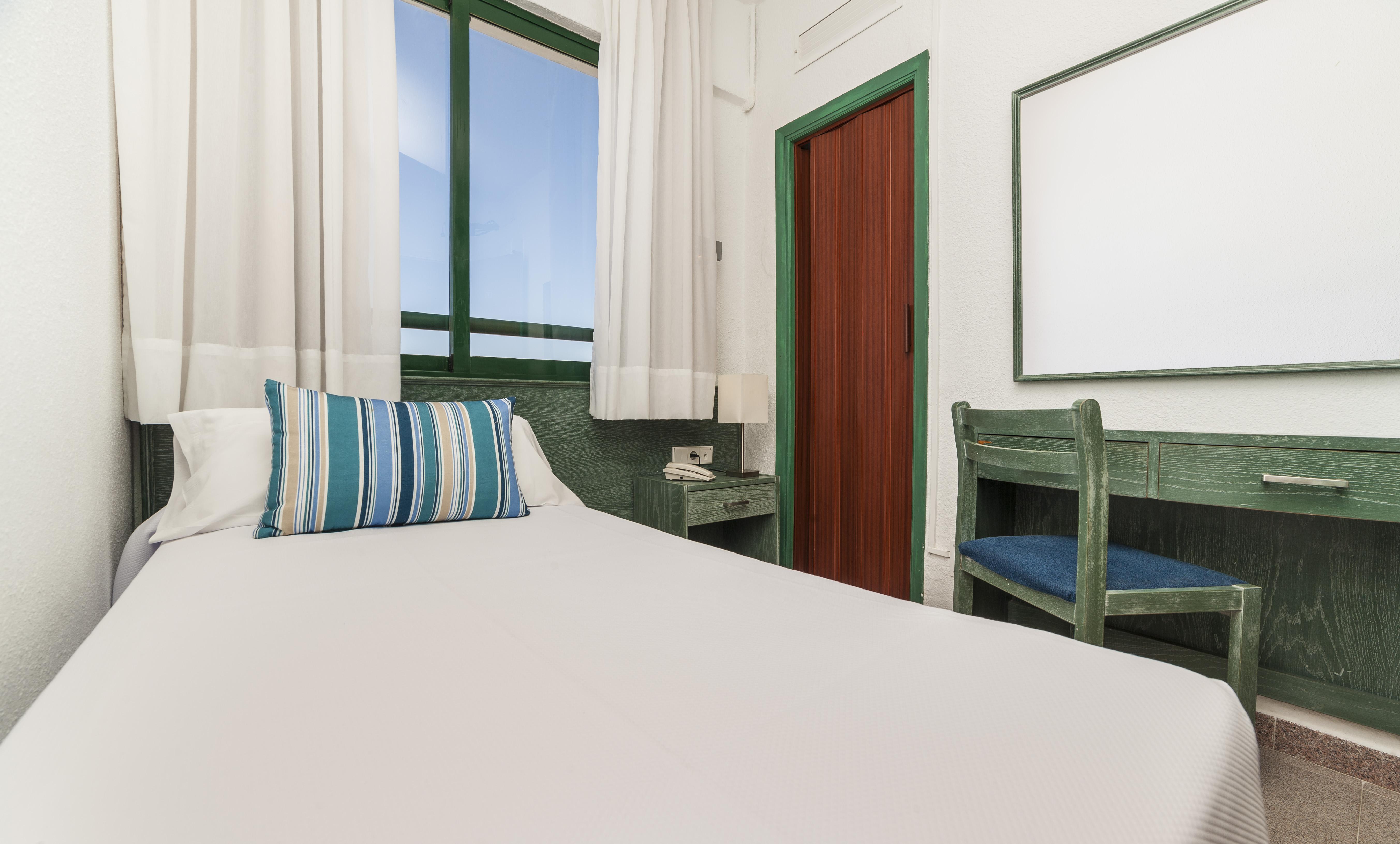 Hotel Globales Cala'N Blanes Cala'N Blanes  Exteriér fotografie