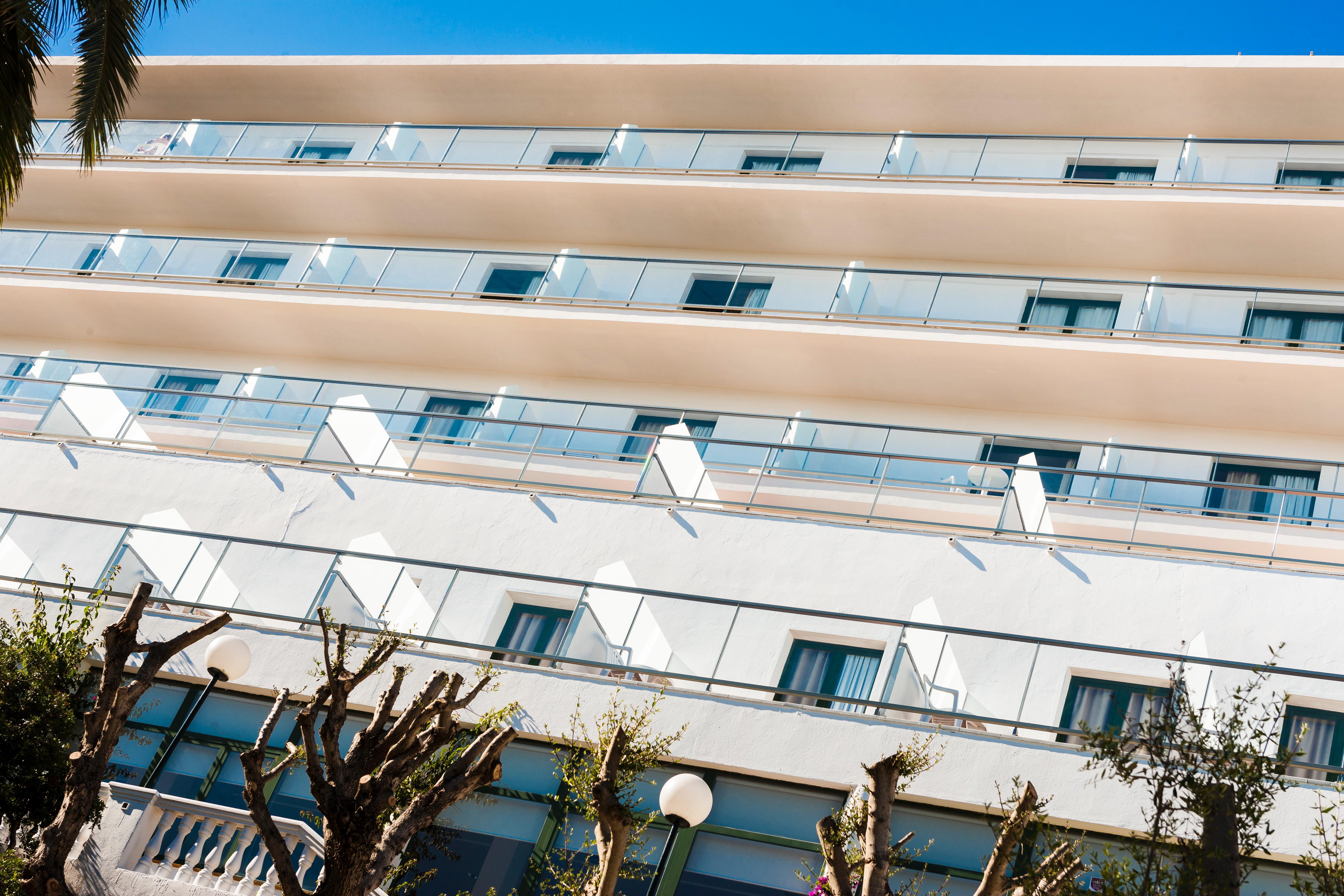 Hotel Globales Cala'N Blanes Cala'N Blanes  Exteriér fotografie